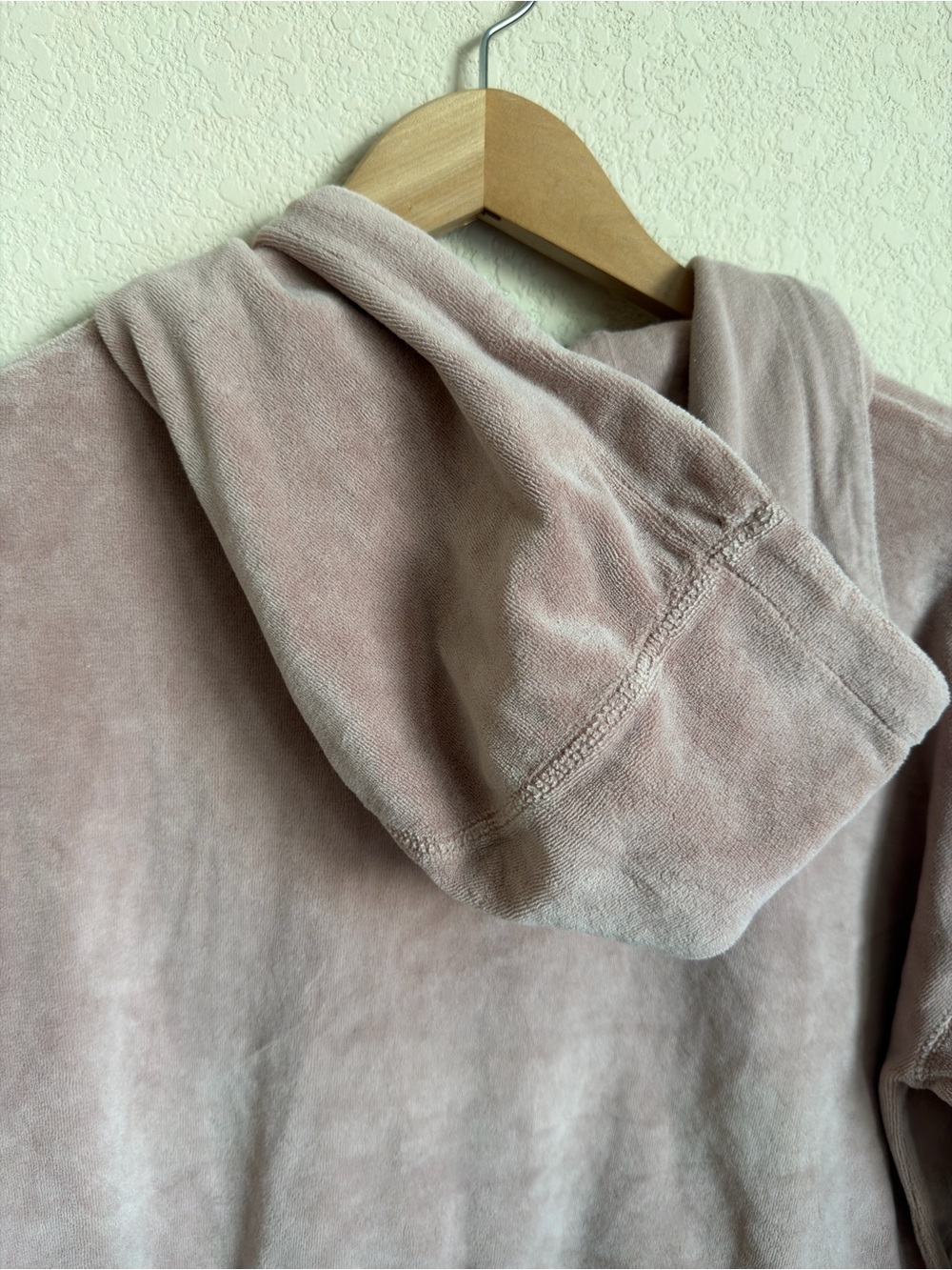Mono B Velour Cropped Hoodie M Mauve Pink Ribbed Pullover Sweatshirt Athleisure - Picture 9 of 10